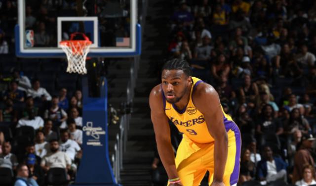 华体会体育-9中2！布朗尼湖人首秀低迷，美媒：双手叉腰像詹姆斯